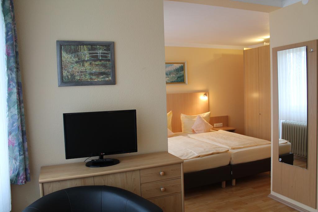Hotel Brigitte Bad Krozingen Quarto foto